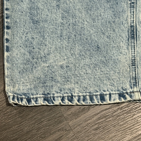 Women's Light Blue Jeans - Picture 4 of 5